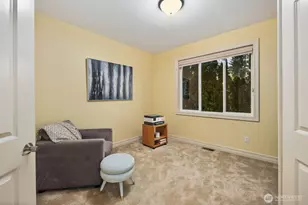 323 Lind Ave NW, Renton, WA 98057 - Photo 22