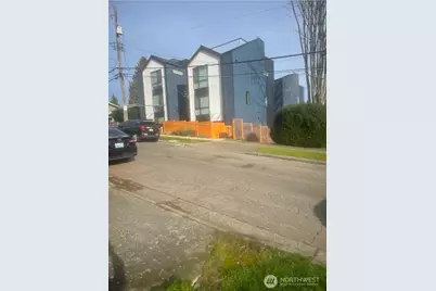 4557 33rd Avenue S, Seattle, WA 98118 - Photo 4