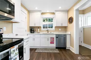 1713 S 11th St, Tacoma, WA 98405 - Photo 4