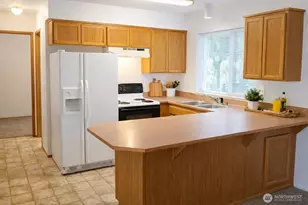 1019 18th St NE, Auburn, WA 98002 - Photo 2