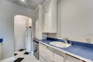 5810 Cowen Pl NE, Seattle, WA 98105 - Photo 24