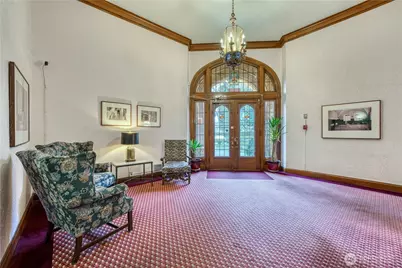 5810 Cowen Place NE #301, Seattle, WA 98105 - Photo 4