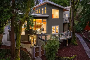 1514 NE 103rd St, Seattle, WA 98125 - Photo 2