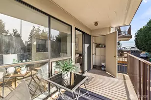 13201 Linden Ave N, Seattle, WA 98133 - Photo 4