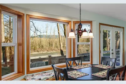 249 E Haller Avenue, Arlington, WA 98223 - Photo 2