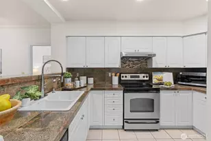 2220 132nd Ave SE, Bellevue, WA 98005 - Photo 18