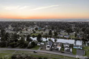 205 Canal Dr SE, Ocean Shores, WA 98569 - Photo 36