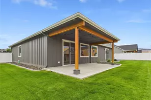 902 NE Tyler Pl, East Wenatchee, WA 98802 - Photo 4