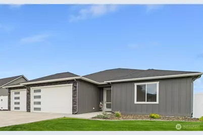 902 NE Tyler Place, East Wenatchee, WA 98802 - Photo 2