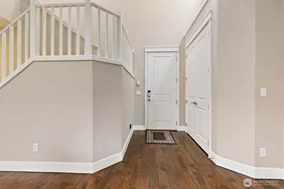 110 204th Place SW, Lynnwood, WA 98036 - Photo 4