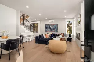 10931 NE 133rd St, Kirkland, WA 98034 - Photo 2