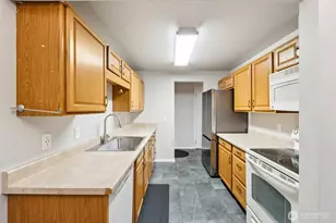 5502 220th St SW, Mountlake Terrace, WA 98043 - Photo 8