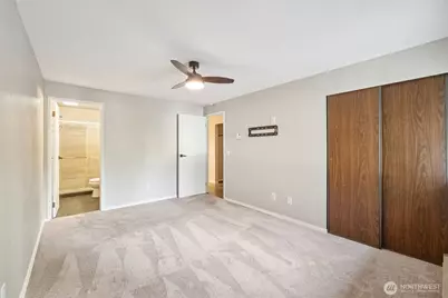 5502 220th Street SW #D201, Mountlake Terrace, WA 98043 - Photo 10