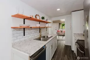 2122 15th St, Bremerton, WA 98312 - Photo 10