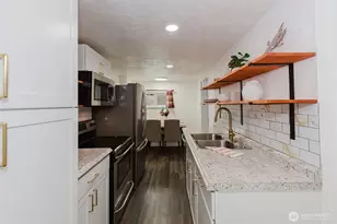 2122 15th St, Bremerton, WA 98312 - Photo 6