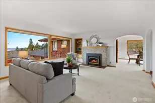 411 Crown Dr, Everett, WA 98203 - Photo 4