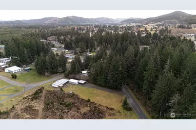 1393 Bogachiel Way, Forks, WA 98331 - Photo 32