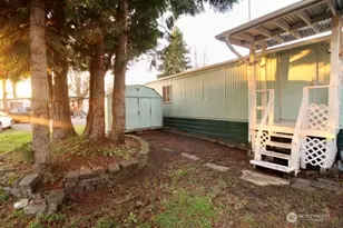 2424 S 260th St, Kent, WA 98032 - Photo 12