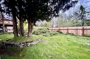 2424 S 260th St, Kent, WA 98032 - Photo 2