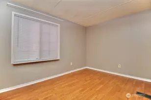 2424 S 260th St, Kent, WA 98032 - Photo 18