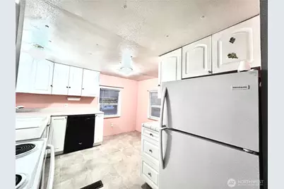 2424 S 260th Street #45, Kent, WA 98032 - Photo 28