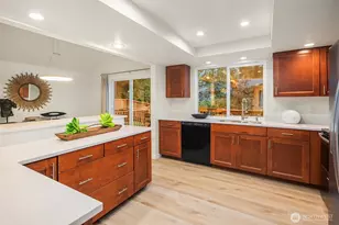 17014 NE 28th Pl, Bellevue, WA 98008 - Photo 12