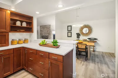 17014 NE 28th Place, Bellevue, WA 98008 - Photo 12