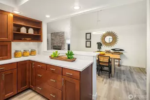 17014 NE 28th Pl, Bellevue, WA 98008 - Photo 14