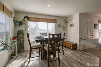 2010 Broadway Avenue #8, Hoquiam, WA 98550 - Photo 12