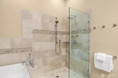 7700 E Green Lake Drive N #D13, Seattle, WA 98103 - Photo 22