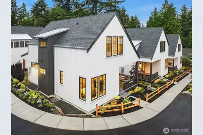 2218 NE 125th Street, Seattle, WA 98125 - Photo 1