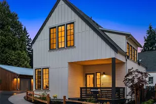 2218 NE 125th St, Seattle, WA 98125 - Photo 2