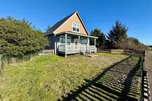 934 Wawona Ave SE, Ocean Shores, WA 98569 - Photo 14