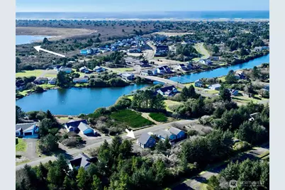 934 Wawona Avenue SE, Ocean Shores, WA 98569 - Photo 40