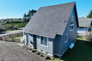 934 Wawona Ave SE, Ocean Shores, WA 98569 - Photo 10