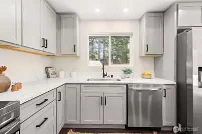 11828 Cove Road SW, Vashon, WA 98070 - Photo 12