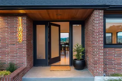 11062 Auburn Avenue S, Seattle, WA 98178 - Photo 2