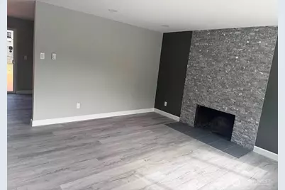 14616 Ash Way, Lynnwood, WA 98087 - Photo 2