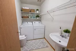 15815 Admiralty Way, Lynnwood, WA 98087 - Photo 12