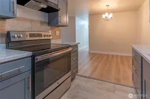 16817 Larch Way, Lynnwood, WA 98037 - Photo 6