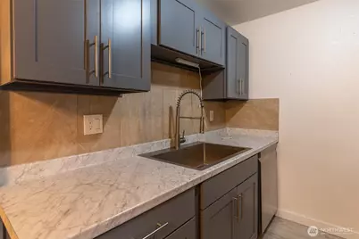 16817 Larch Way #D201, Lynnwood, WA 98037 - Photo 2