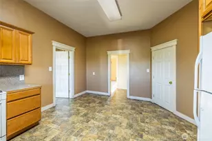 19653 Cedardale Rd, Mount Vernon, WA 98274 - Photo 10