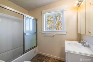 19653 Cedardale Rd, Mount Vernon, WA 98274 - Photo 12