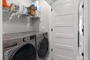 13717 Admiralty Way, Lynnwood, WA 98087 - Photo 18