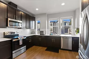 13717 Admiralty Way, Lynnwood, WA 98087 - Photo 10