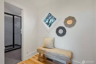 2540 1st Ave W, Seattle, WA 98119 - Photo 22