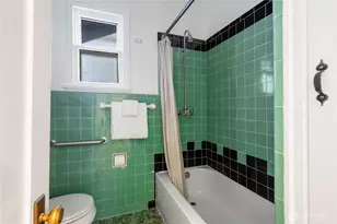 2540 1st Ave W, Seattle, WA 98119 - Photo 26