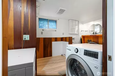 2540 1st Avenue W, Seattle, WA 98119 - Photo 30