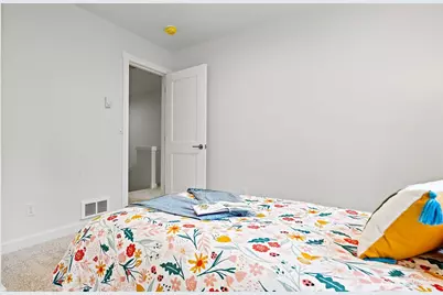 21855 Wavecrest Avenue NE, Poulsbo, WA 98370 - Photo 22