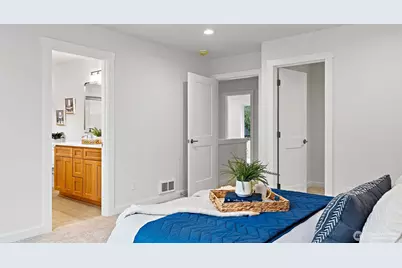 21855 Wavecrest Avenue NE, Poulsbo, WA 98370 - Photo 18